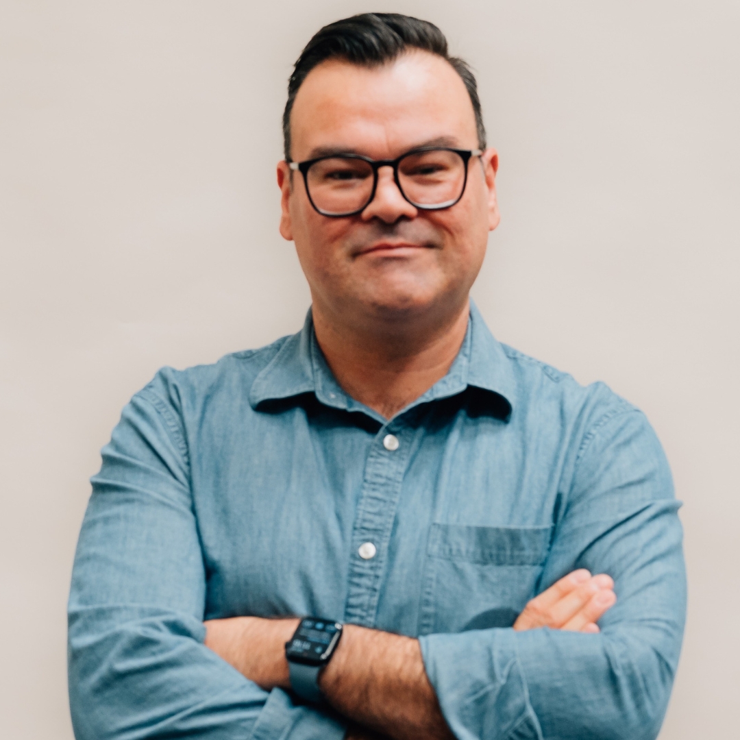 Pastor Leo Lozano