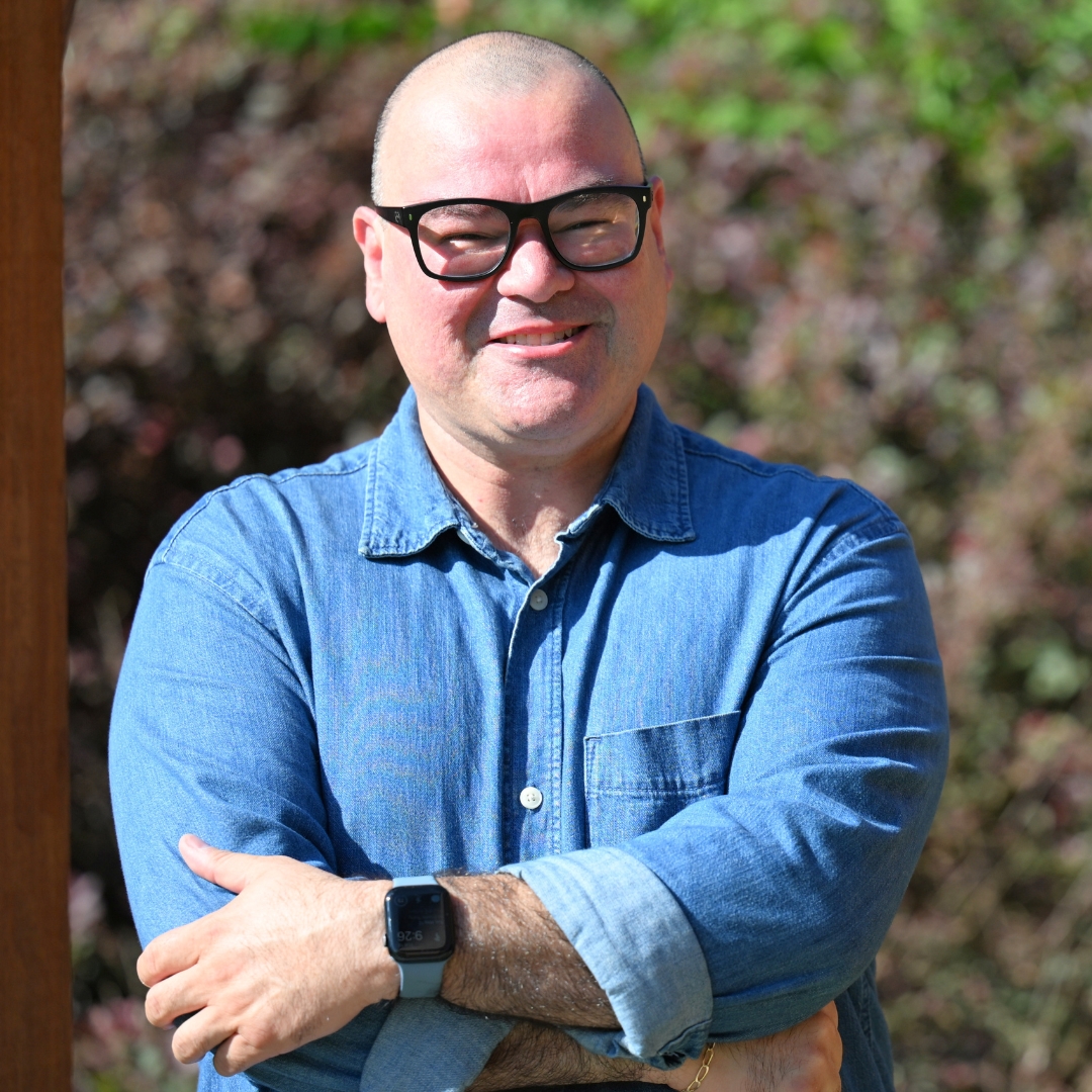 Pastor Leo Lozano